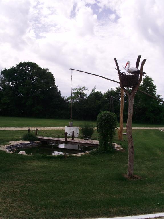 Hotel Sakaltanya Sorozo- Borozo Pihenohaz Vének Exterior foto